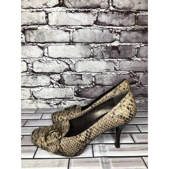 Stuart Weitzman Brown Taupe Leather Python Square Toe Buckle Heels Women Sz 8.5M - Picture 10 of 16